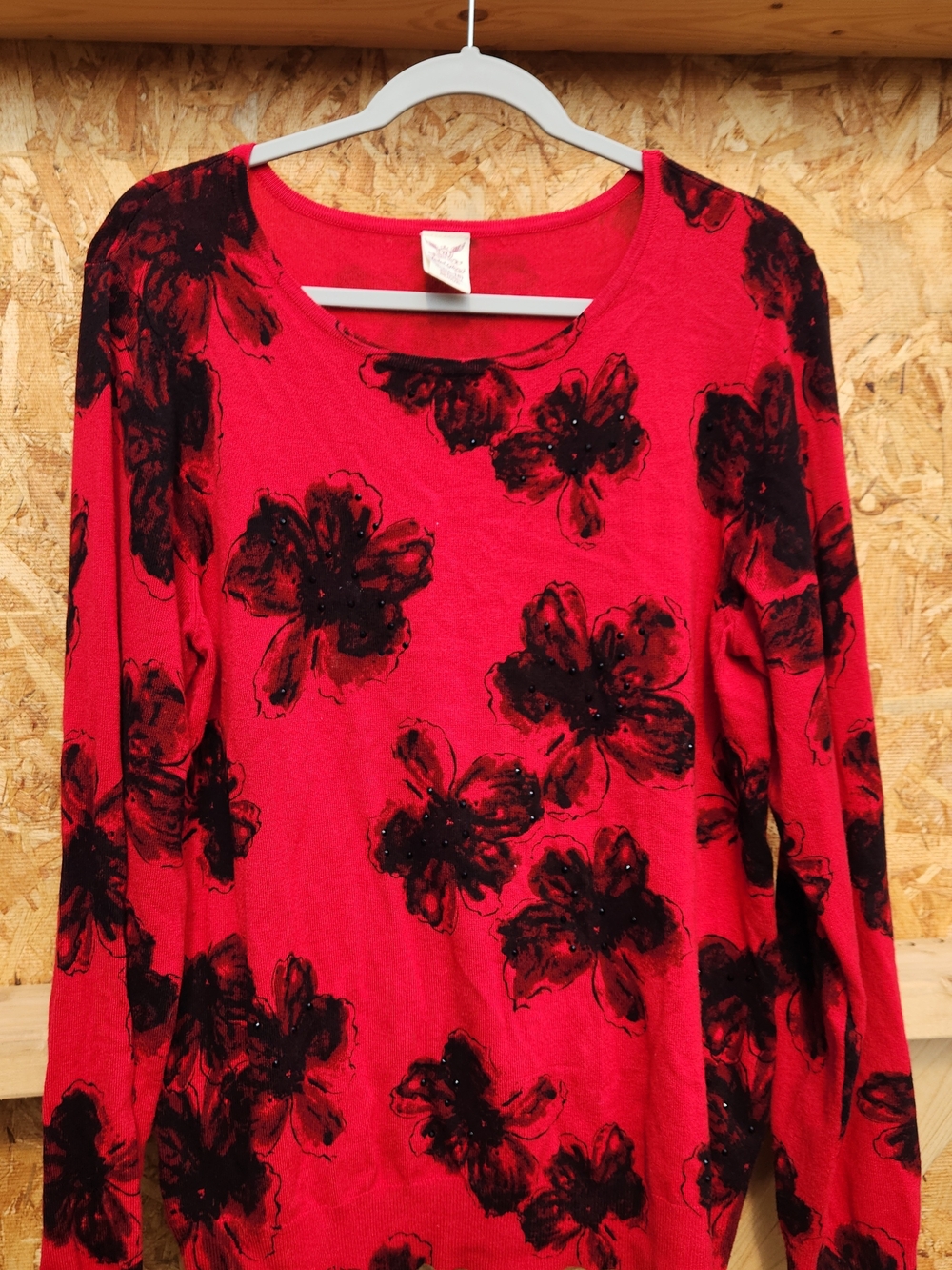 Faded Glory Red Scoop Neck Floral Long-Sleeve Top